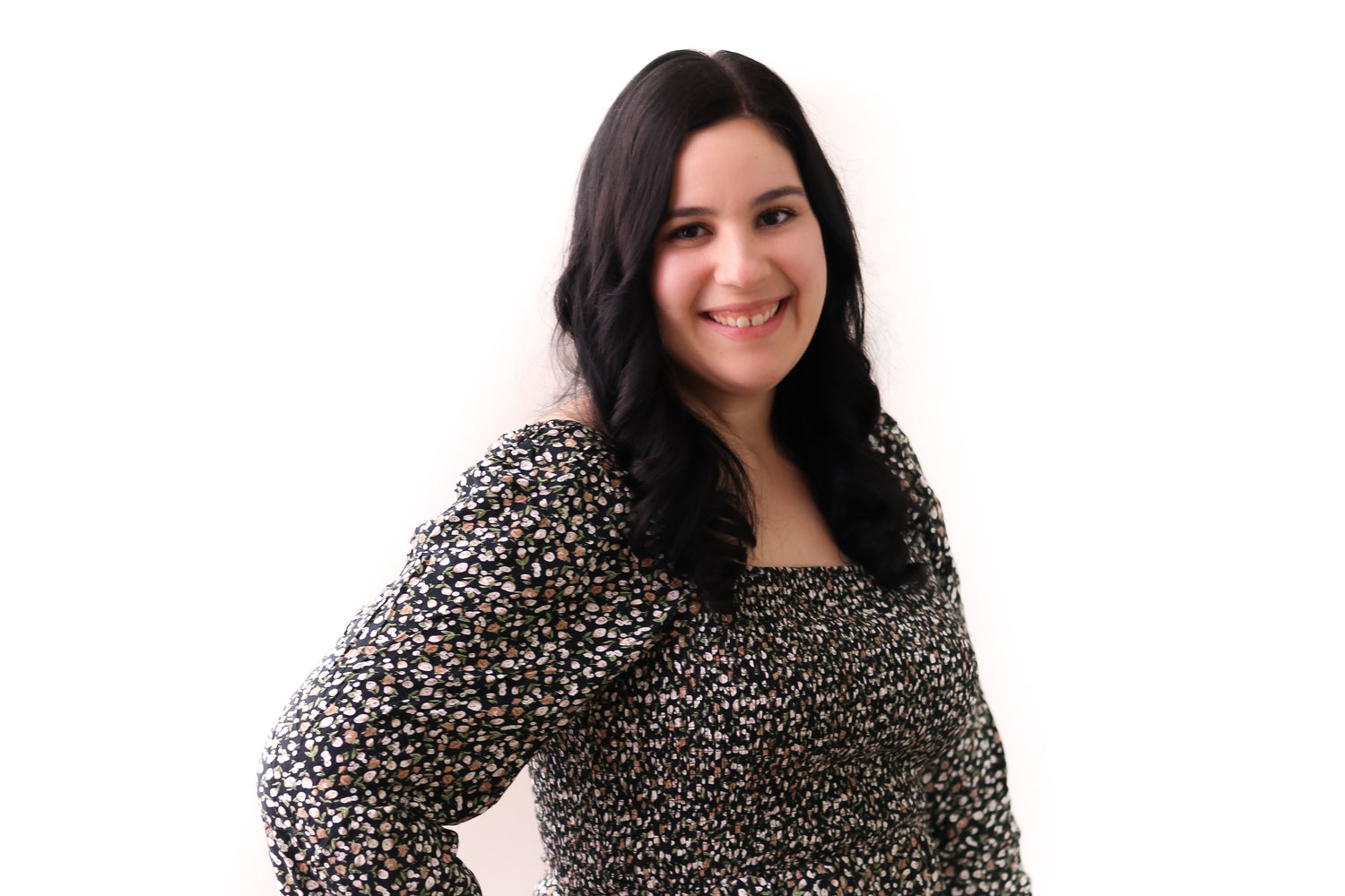 Sabrina, founder of Organizing Your Vision, helping entrepreneurs streamline and grow their businesses.