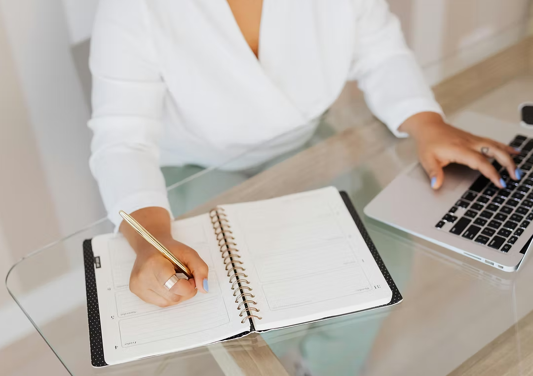 Operations clarity service helping small business owners improve workflows and efficiency.